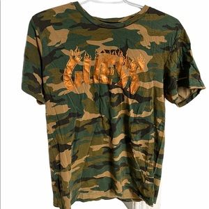 GUESS CAMO TSHIRT